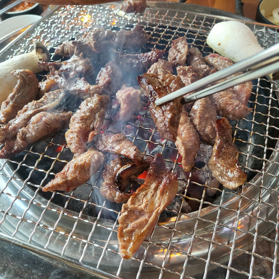 수원 이목동 맛집 고기굽는 혀누네 돼지갈비 소갈비