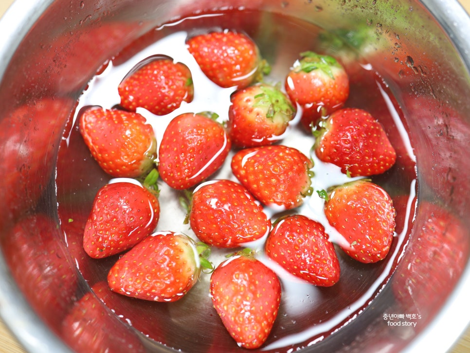 설향딸기 제철시기 보관방법 1개 칼로리 씻는법 식초 세척법