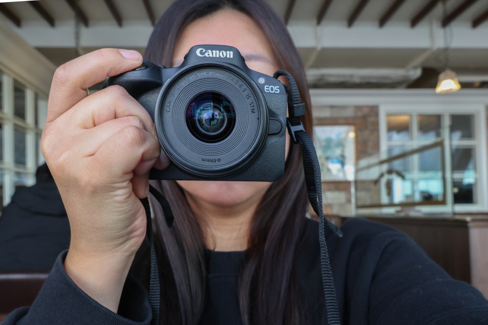 브이로그 카메라 캐논 미러리스 EOS R50 1박2일 여자 혼자 해외여행 준비물