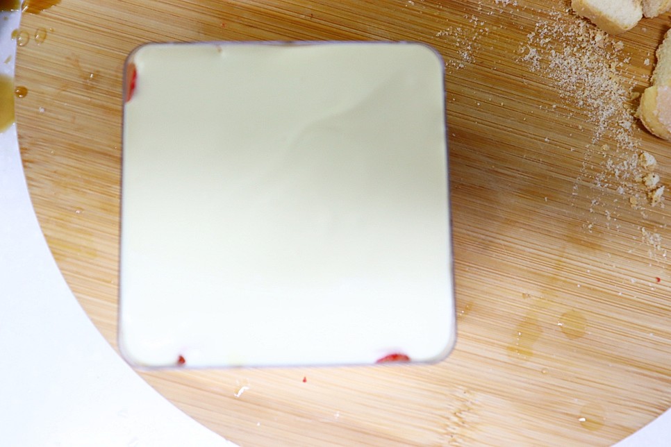 딸기 티라미수 만들기 마스카포네 티라미수 케이크 레시피 간단한 홈카페 디저트 만드는법