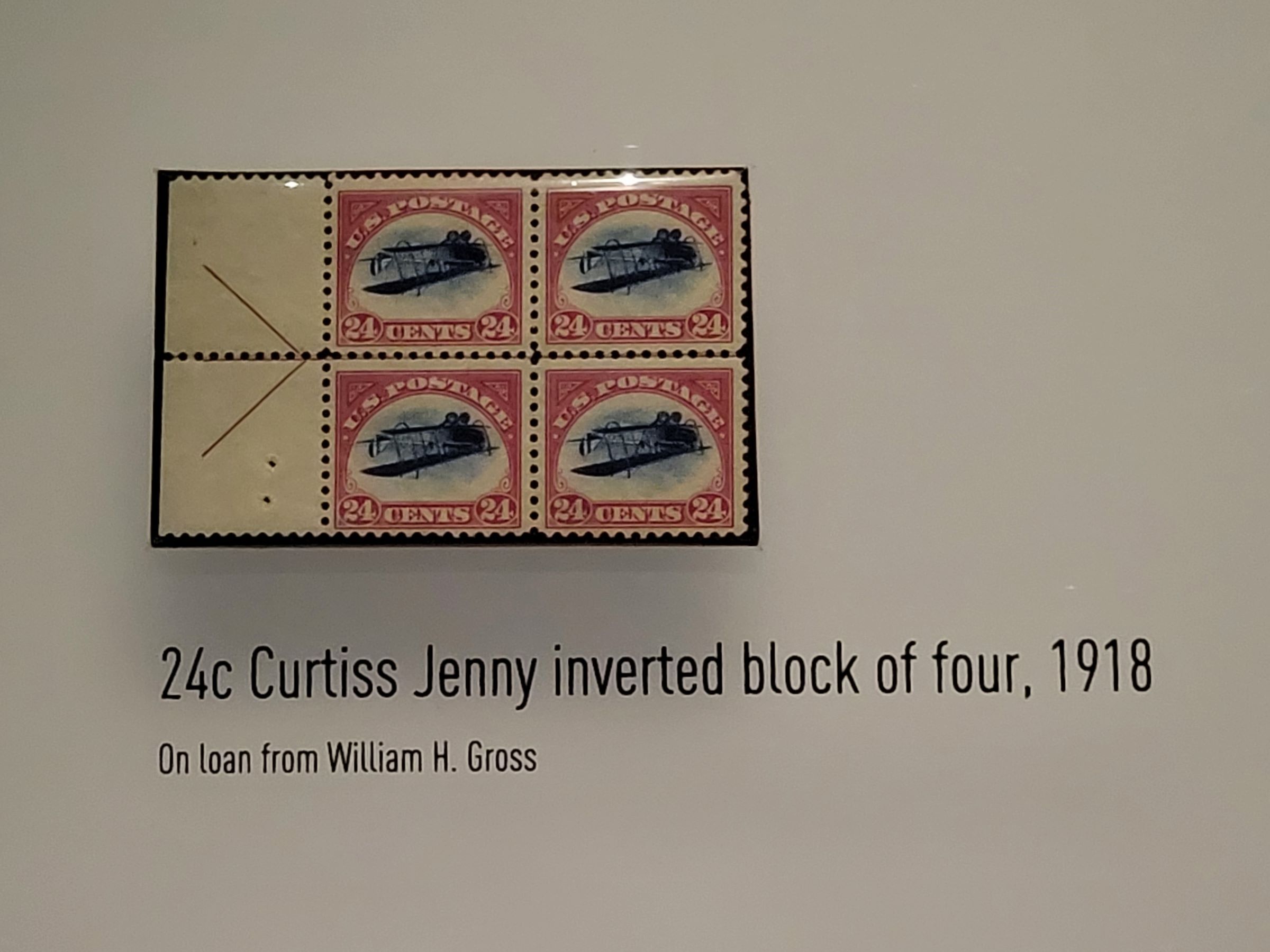 스미소니언 국립 우편박물관(National Postal Museum)에서 한국을 비롯한 전세계의 진귀한 우표 구경