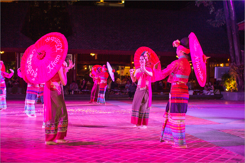 태국 치앙마이 여행 칸톡디너 전통공연 감상