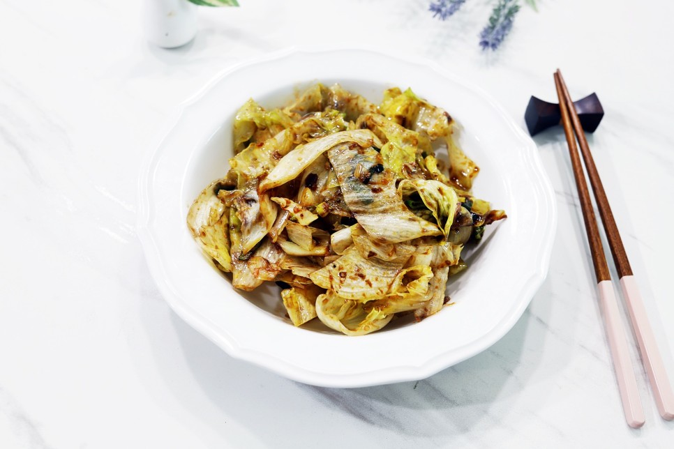 시든 양상추 요리 굴소스 양상추볶음 중국식 다이어양상추요리