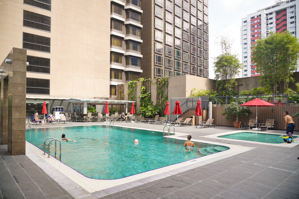 싱가포르 호텔 추천 칼튼 호텔 프리미어 룸 수영장 후기
