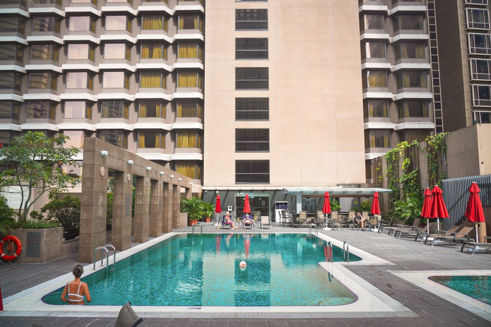 싱가포르 호텔 추천 칼튼 호텔 프리미어 룸 수영장 후기