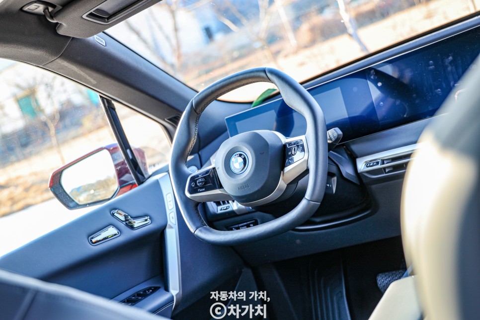 2024 BMW IX 50 Sport Plus xDrive 전기차 SUV 시승기, 인상 깊었던 자동 회생제동과 후륜 조향