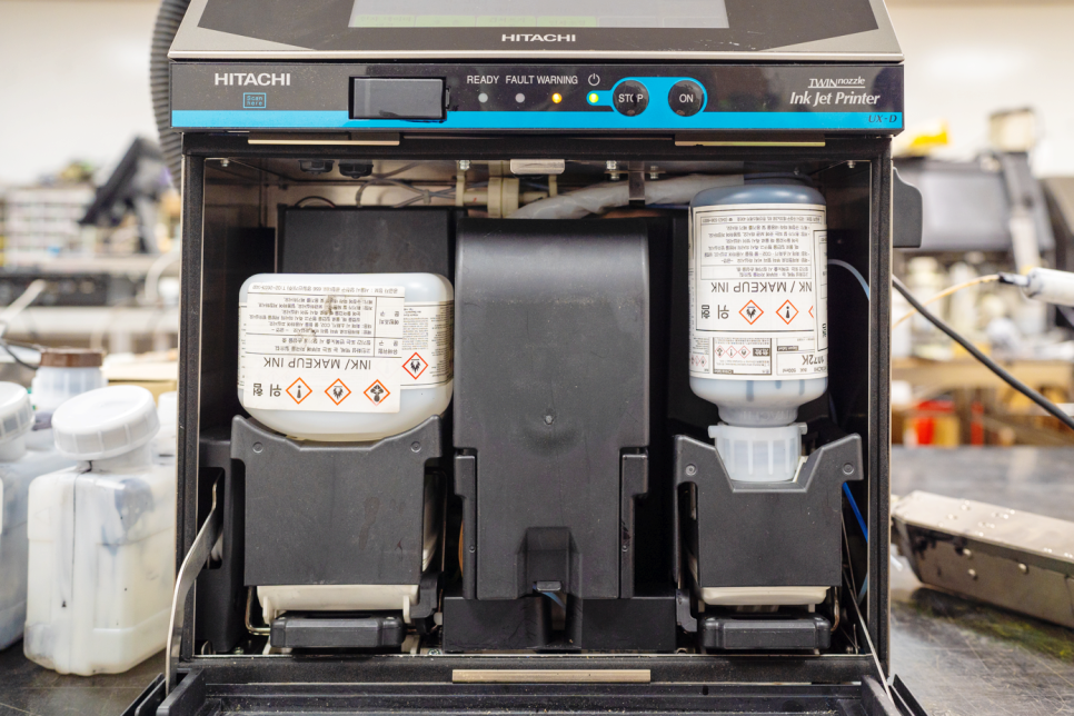산업용 마킹기 히타치 UX2 잉크젯 프린터 정확하고 빠름!