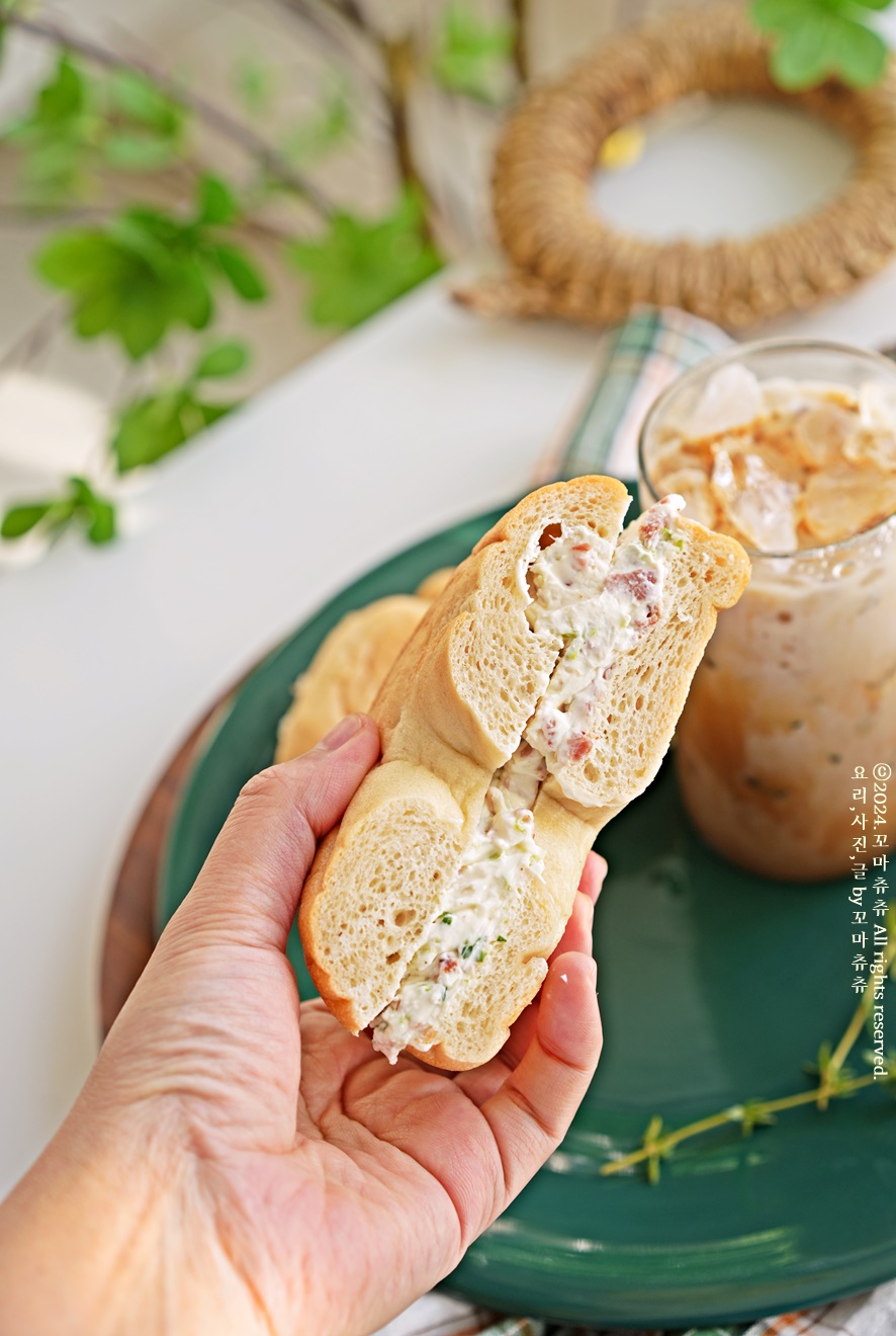 대파크림치즈 베이글 만들기 베이글 맛있게 먹는법 카페라떼 만들기 크림치즈 요리