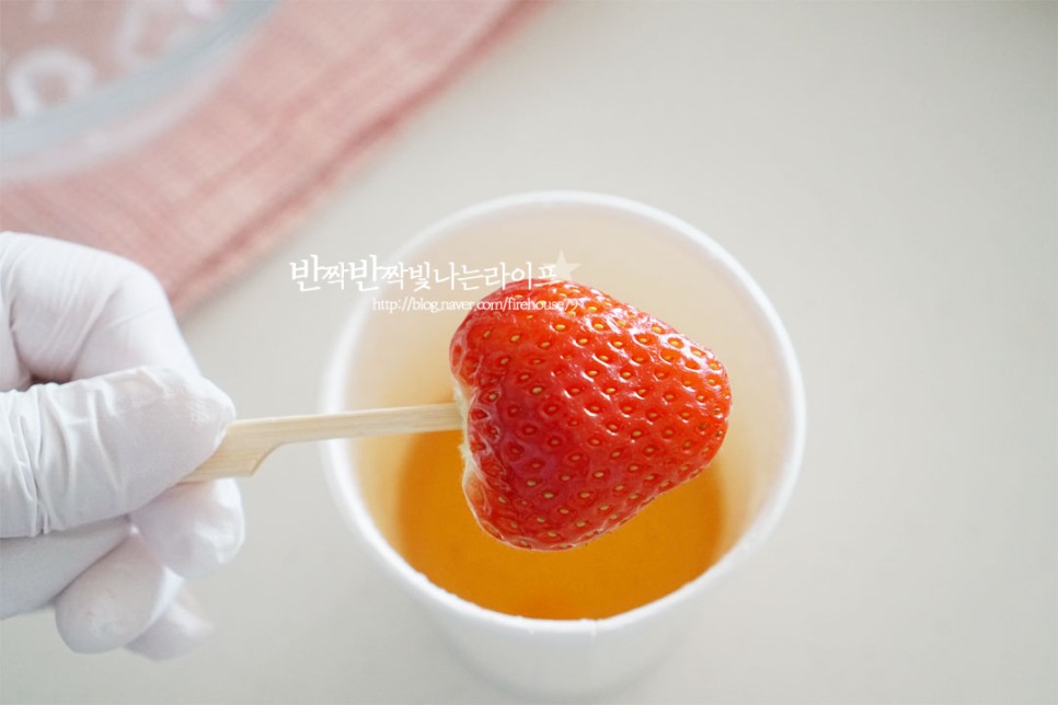 탕후루 만드는법 종이컵 전자레인지 딸기 탕후루 만들기