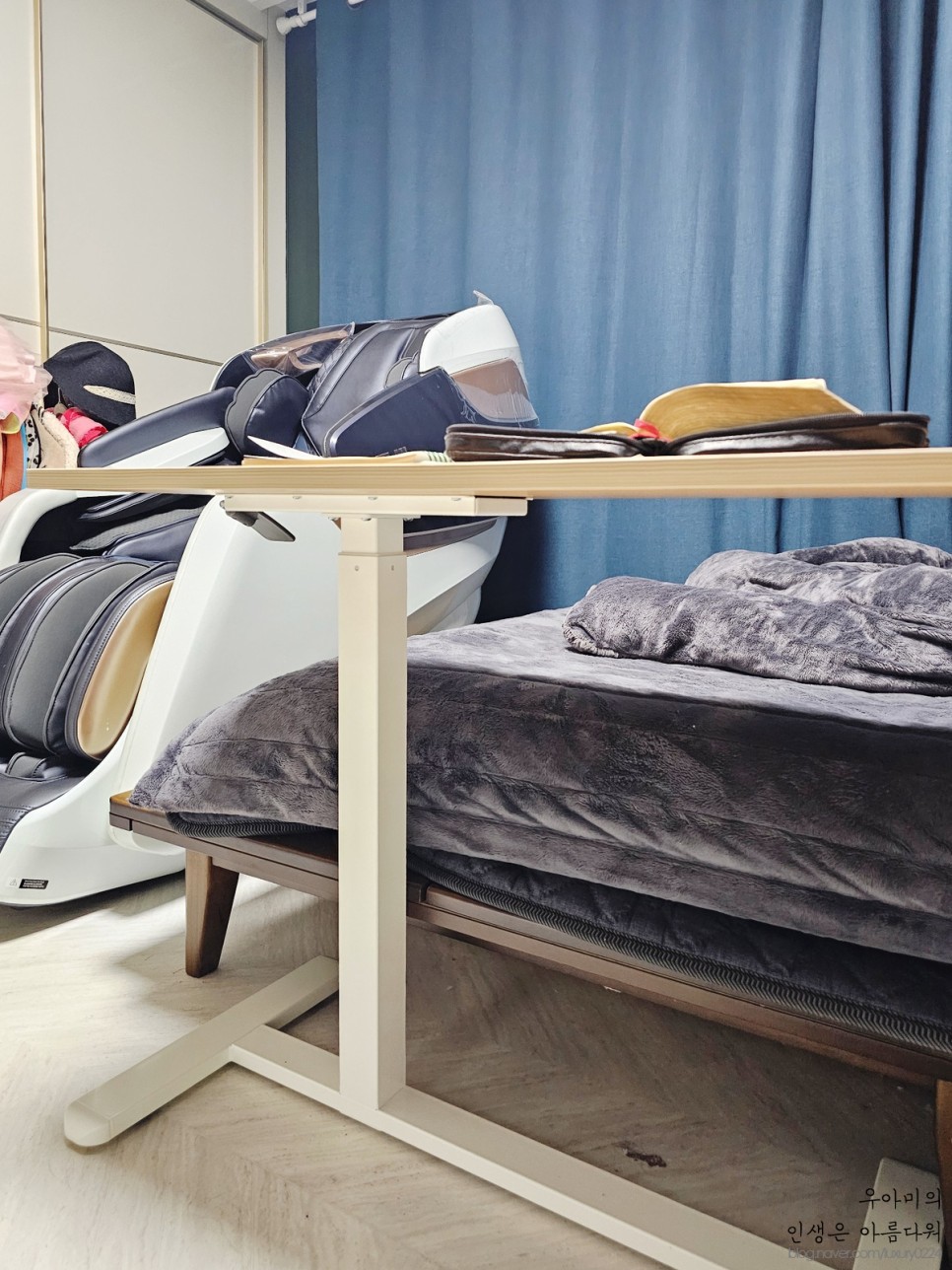핏쳐 사이드테이블, 높이조절되는 거실 침대테이블 추천해요!
