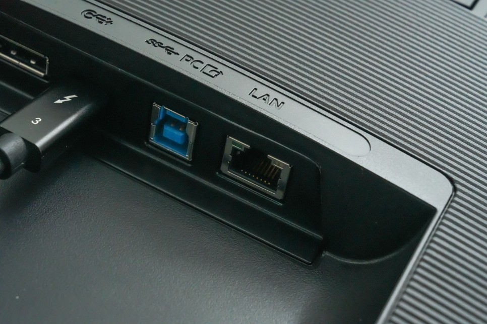 삼성 34인치 커브드 와이드 모니터 뷰피니티 S6 S34C650U USB-C 리뷰