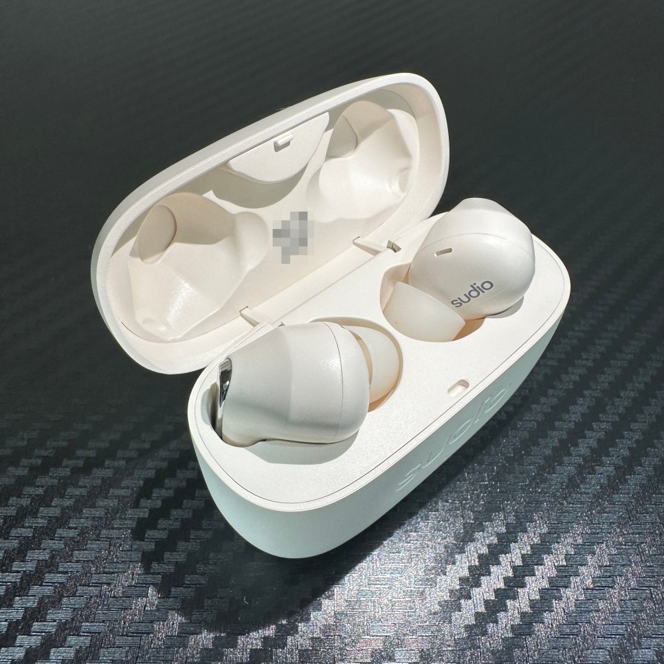 블루투스 무선 이어폰 수디오 E3 사용 후기 (크림 화이트)