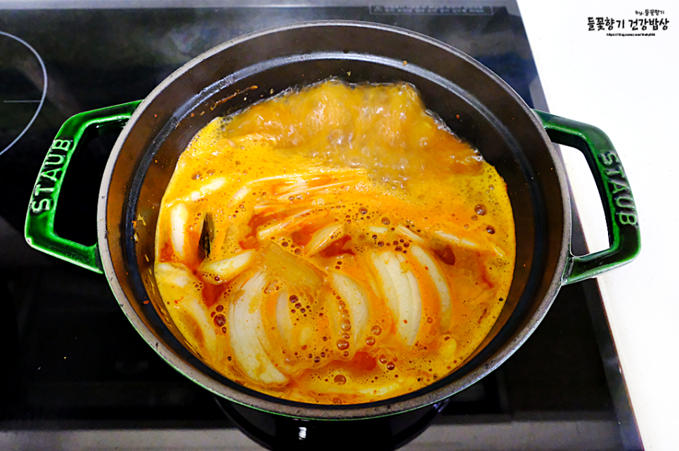 초간단 참치 김치찌개 맛있게 끓이는법 두부 김치찌개 레시피