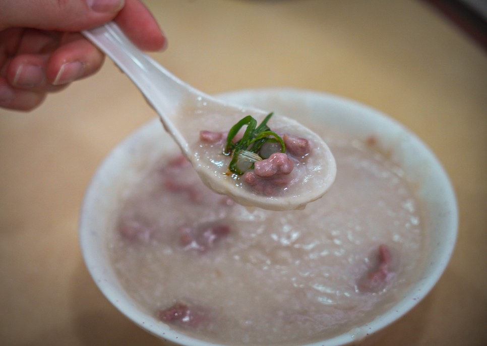홍콩 아침식사 식당 셩완 로컬 차찬탱 맛집 상기콘지 소고기죽 메뉴 가격