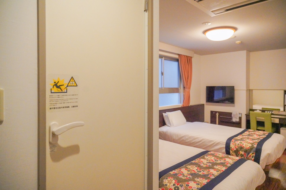 일본 오사카 숙소 추천 3인~4인 더 도톤보리호텔 vs 그리즈 프리미엄 난바 호텔