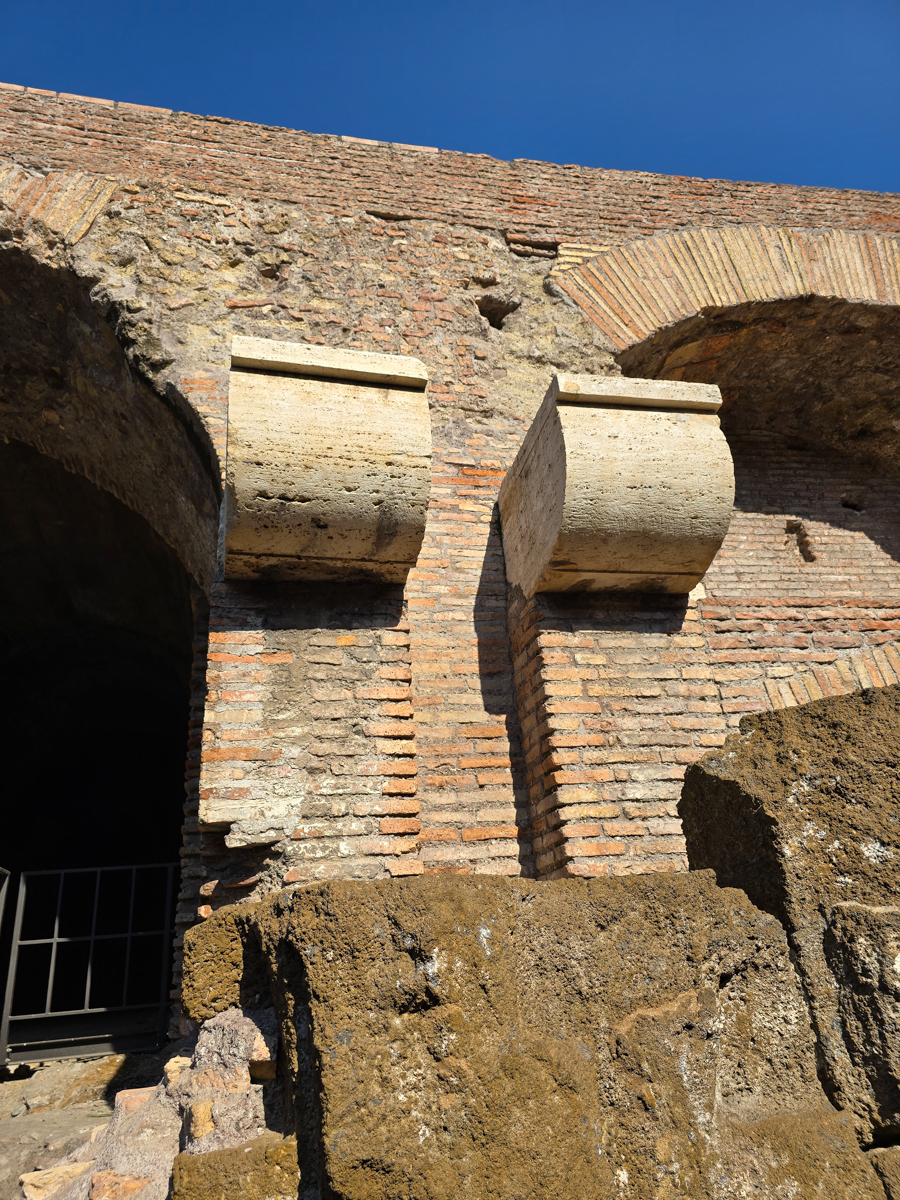 로마 콜로세움 예약 및 통합권을 이용한 입장과 지하 가이드 투어