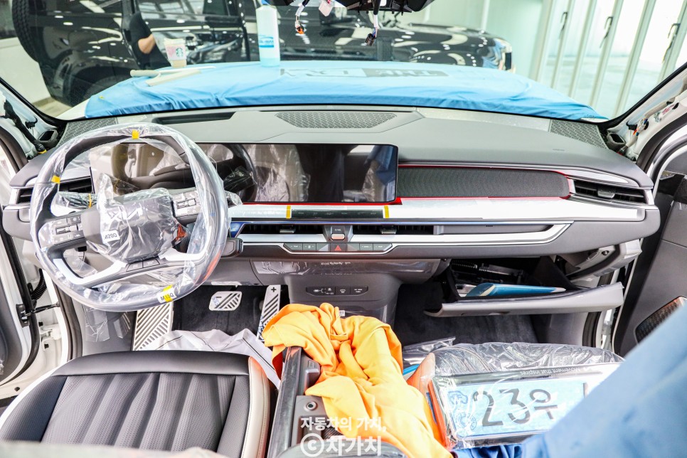 국산 전기차 기아 EV9 국내를 넘어 세계 올해의 차 선정 (6인승 GT 라인 옵션 차박 타이어)