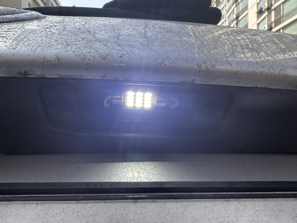 자동차 종합검사에서 쏘렌토 차량 번호판 등 걸려서 LED로 바꾼 썰 트렁크 램프 비용은?