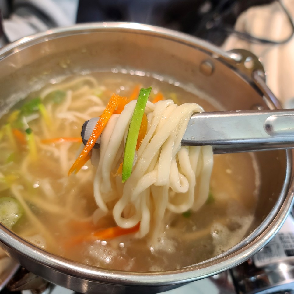 광교 점심 맛집 부마보쌈족발 철판마늘보쌈 정식 추천 칼국수 새우튀김