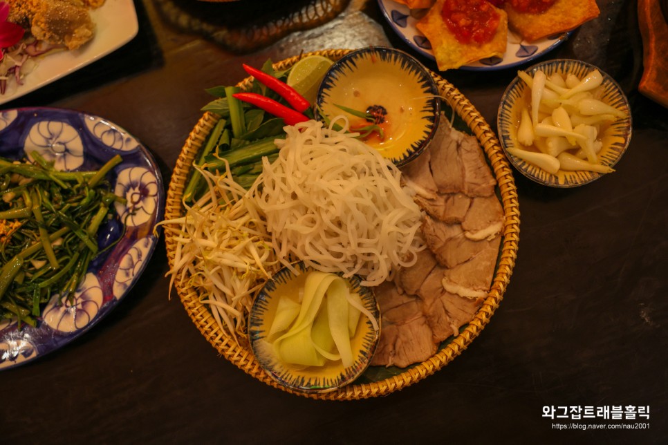 다낭 한시장 맛집 벱꿰 미케비치 맛집 반마이 메뉴 추천