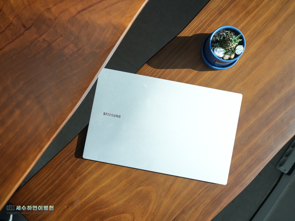 가벼운 대학생 노트북 추천 삼성 갤럭시북2 프로 S.E 가성비 노트북 후기(NT950XFG-K71A)