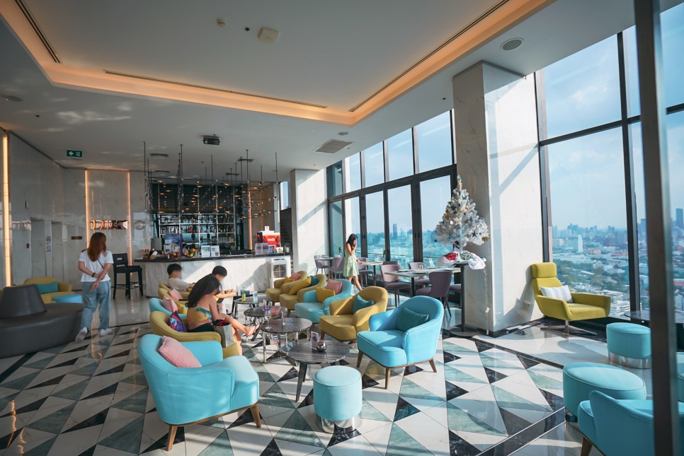 방콕 호텔 추천 더 쿼터 아리 바이 UHG 최저가 예약 수영장 조식 가성비 위치 대만족
