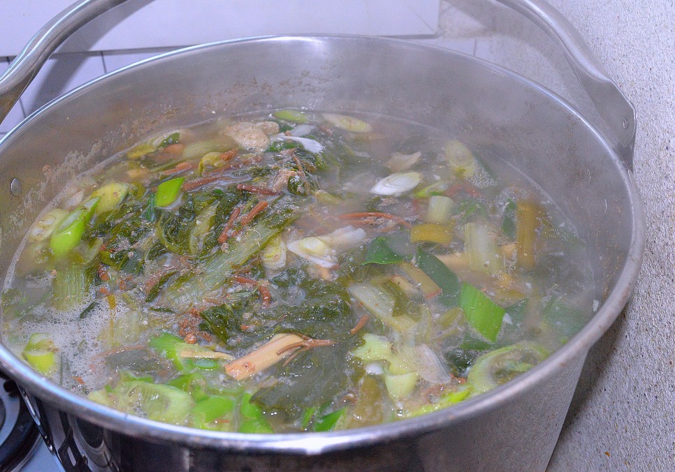 미꾸라지 추어탕 끓이는법 경상도 추어탕 봄철 보양식 만드는법