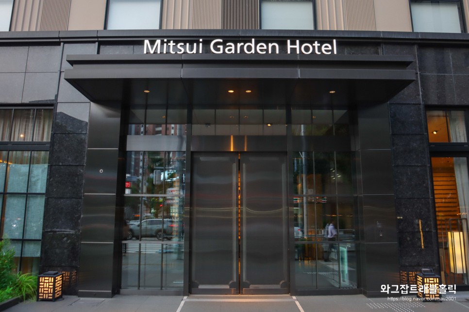 후쿠오카 하카타 호텔 미쓰이 가든 기온 구시다진자마에 위치