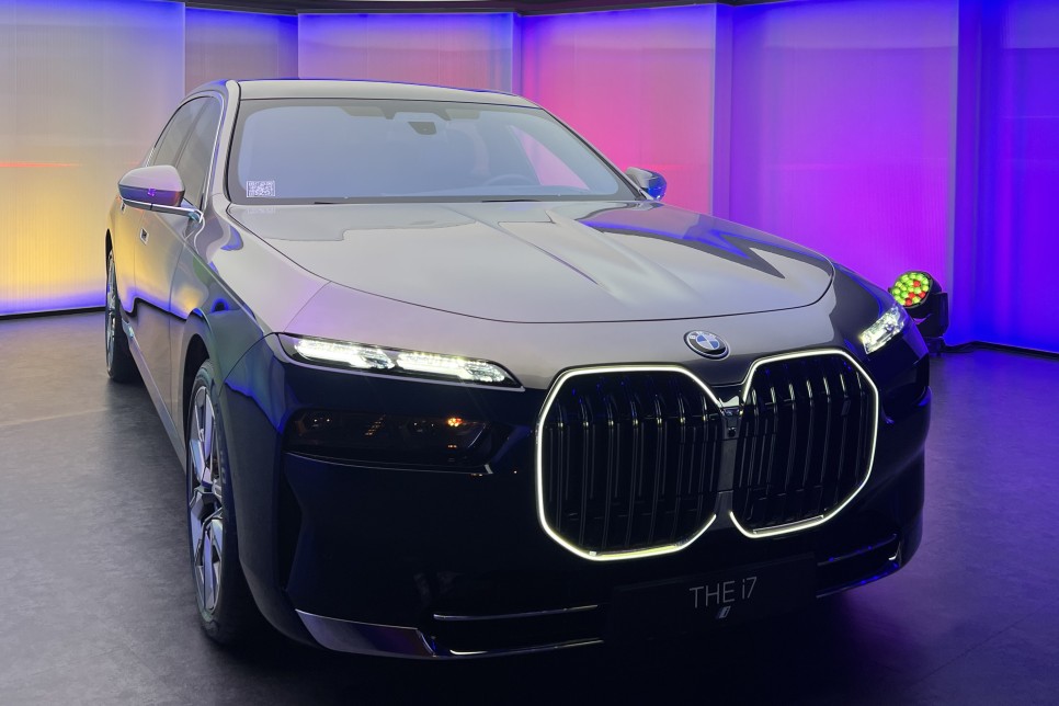 2024 BMW 7시리즈 '수입 플래그십 세단 1위' 모의견적 정보 제원 포토