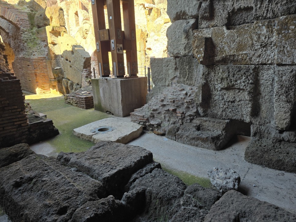로마 콜로세움 예약 및 통합권을 이용한 입장과 지하 가이드 투어