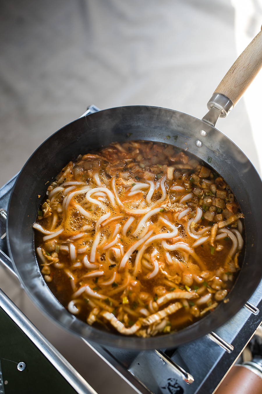 서울시스터즈 김치시즈닝 칼칼한 김치우동 간단 캠핑음식