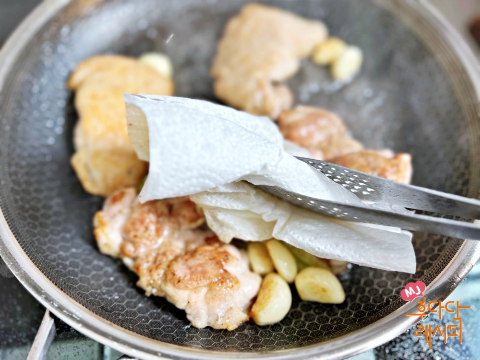 치킨스테이크 만드는 법 데리야끼 소스 치킨덮밥 닭다리살 간장구이