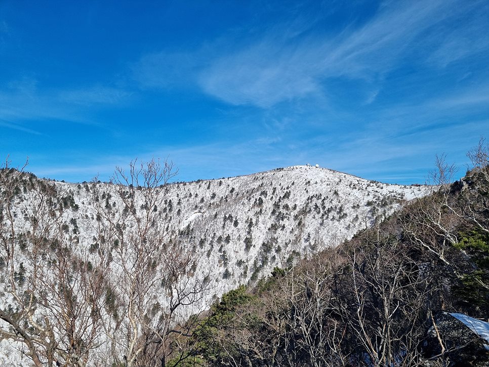 [설악산국립공원] 설악산, 360도 거침없는 특급 조망과 겨울 설악의 비경에 반하다
