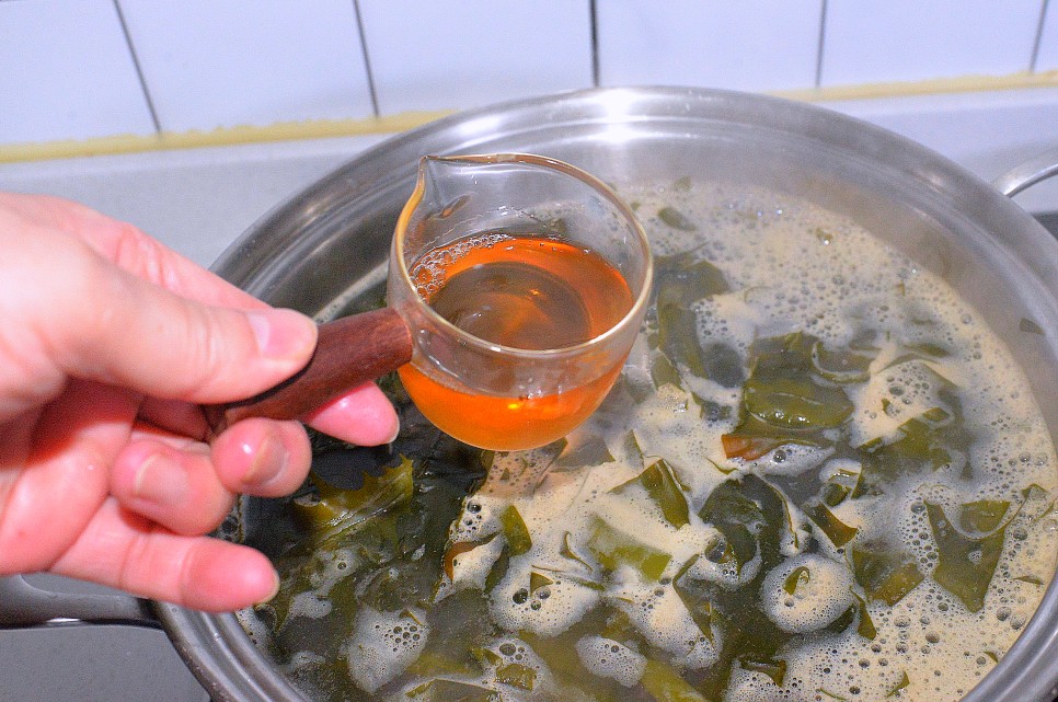 물미역 데치기 소고기 미역국 맛있게 끓이는방법 생미역 미역국 레시피