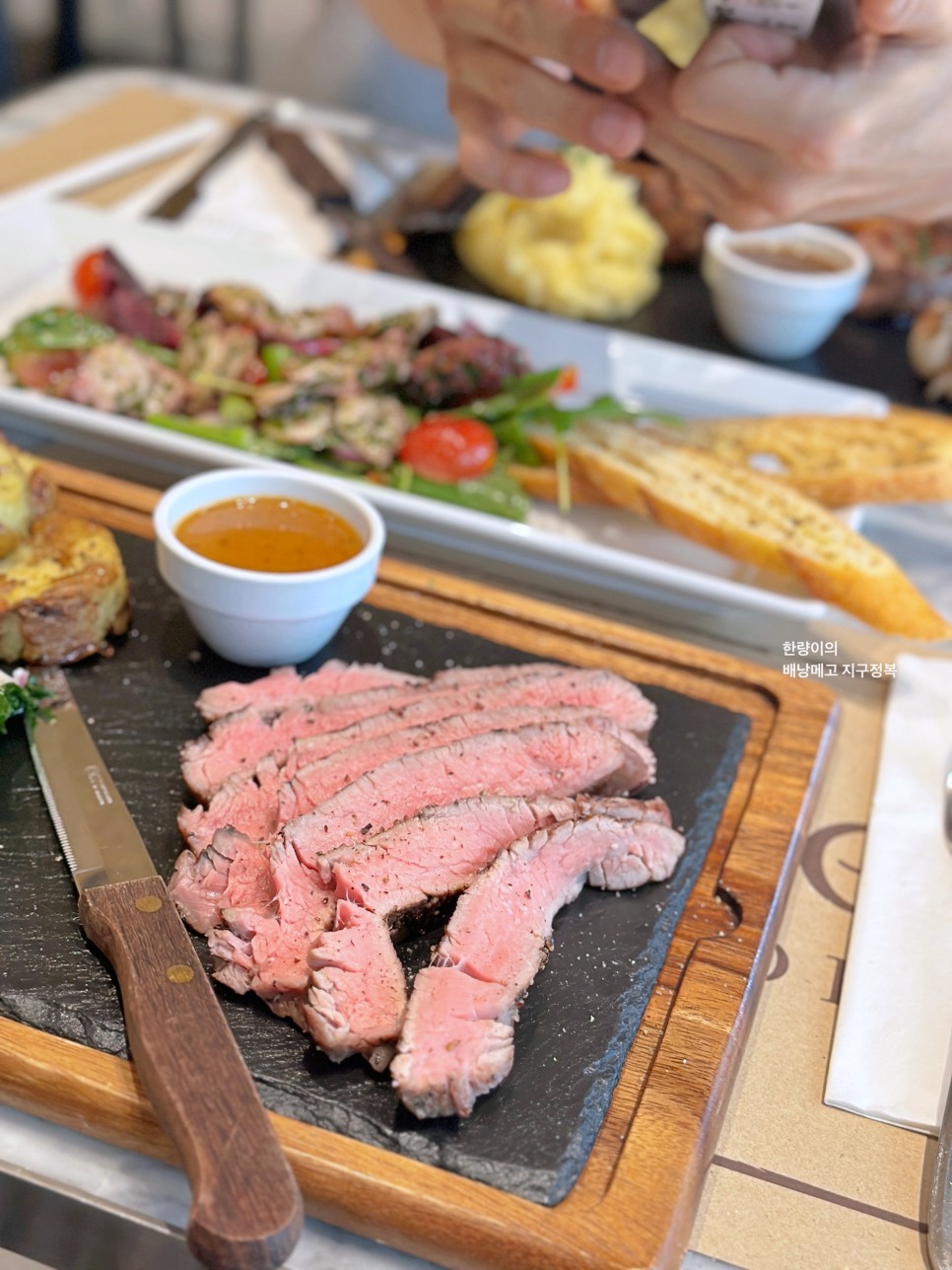 태국 푸켓 빠통 비치 정실론 기념품 쇼핑 맛집 와인커넥션