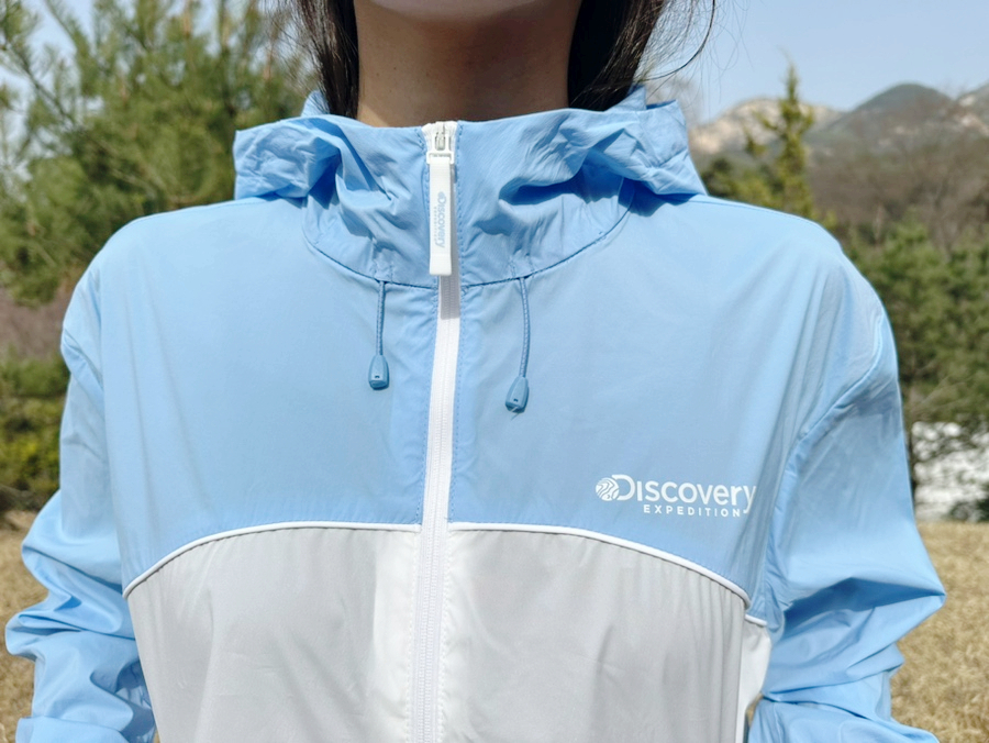 디스커버리 여성 바람막이 추천! 청량한 블루 봄 크롭 자켓 코디❤️