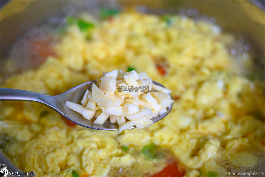 간단한 계란국 레시피 초간단 계란국 끓이는법 맑은국 토마토 계란 요리