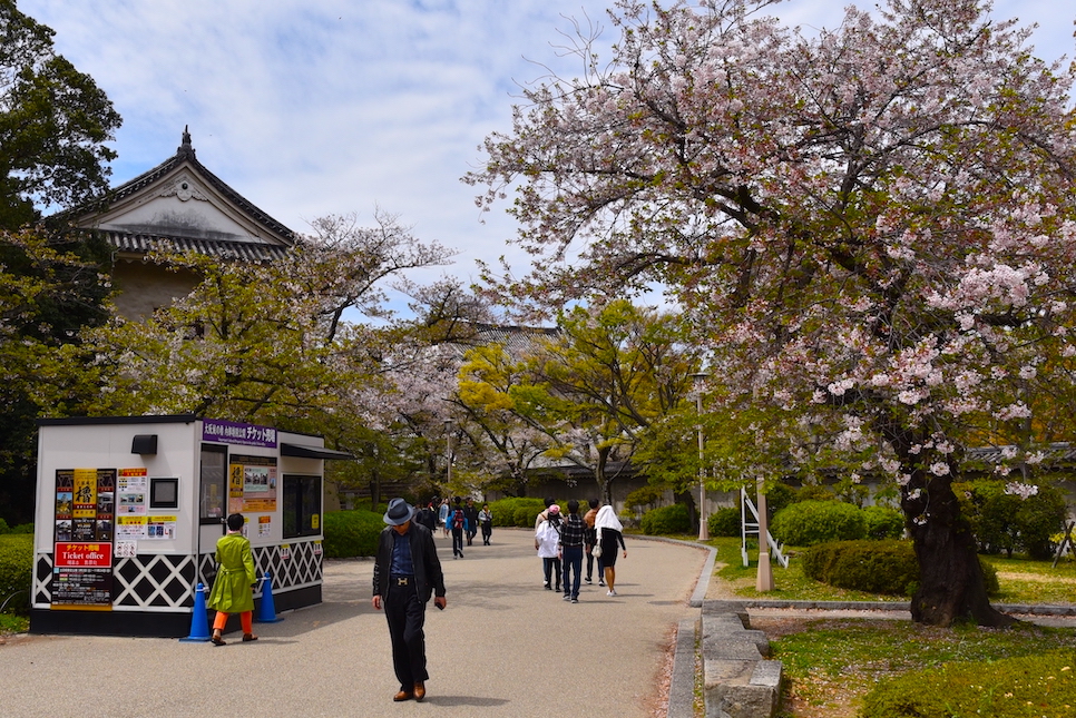 일본 4월 날씨 오사카 도쿄 삿포로 후쿠오카 오키나와 교토 옷차림