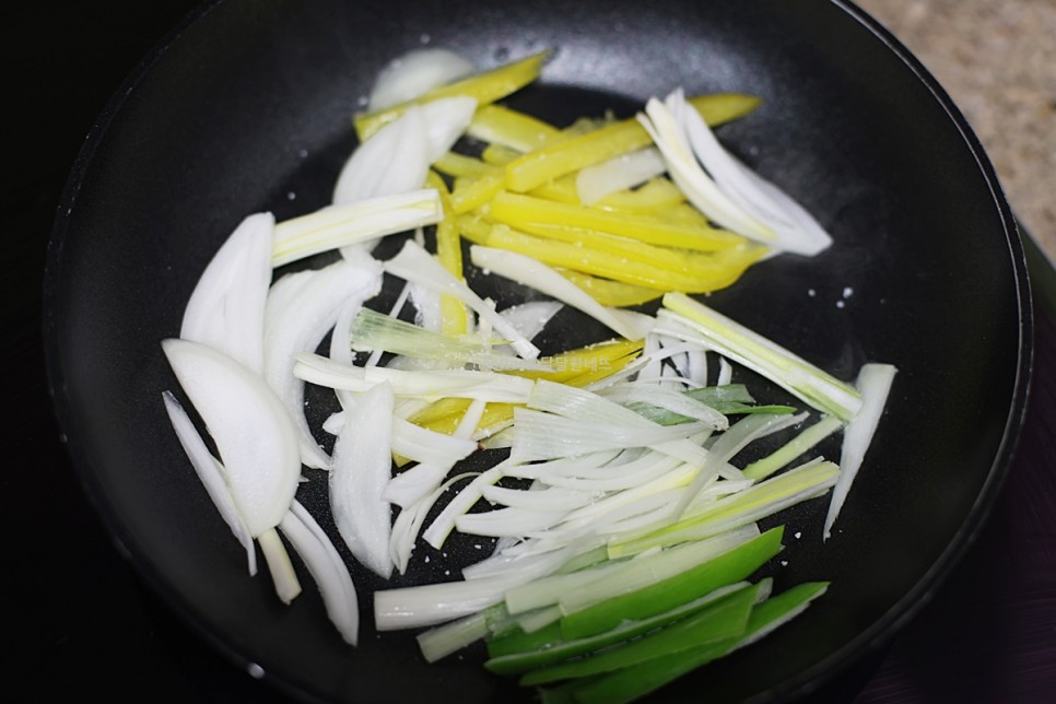 크래미볶음 맛살볶음 간단 자취 반찬 크래미 요리 만들기