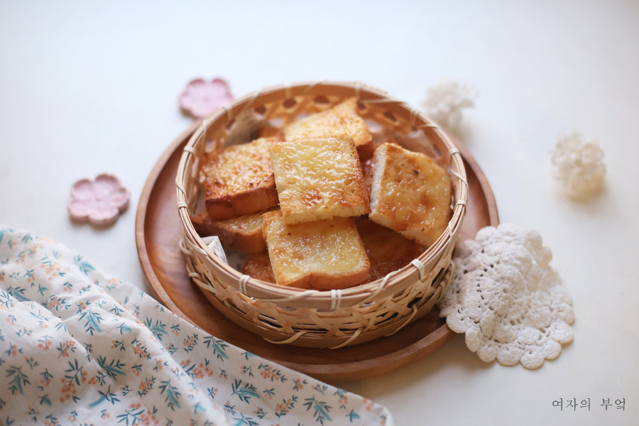 식빵 요리 마늘빵만들기 에어프라이어 마요네즈 마늘빵소스 레시피