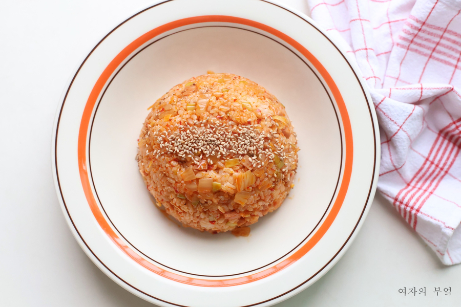 스팸 김치볶음밥 레시피 백종원 햄 김치볶음밥 만들기 점심 혼밥 메뉴