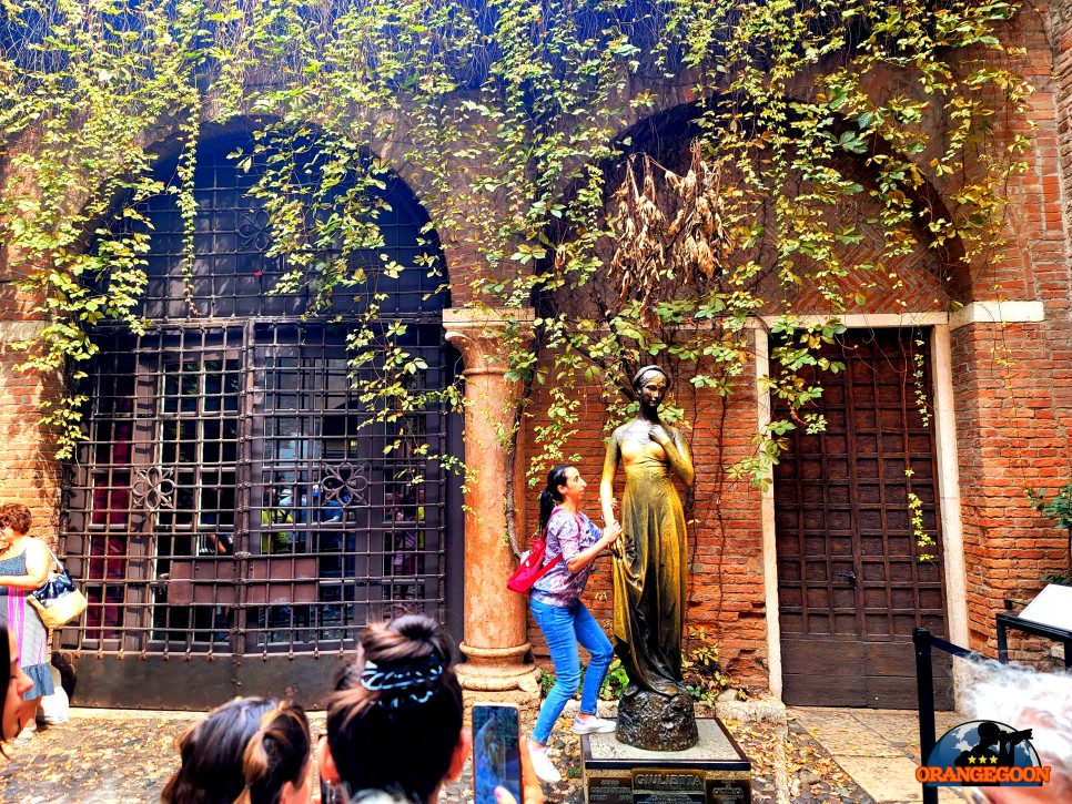 (이탈리아 베로나 / 줄리엣의 집) 창문을 열어다오! 셰익스피어의 '로미오와 줄리엣'의 줄리엣을 만날 수 있는 곳. Casa di Giulietta