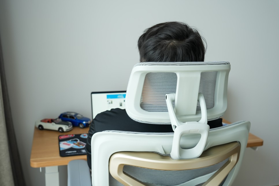 컴퓨터 책상 풀 메쉬 의자 내 몸에 맞춰 편한 히든피스 UE-X3PRO 리뷰