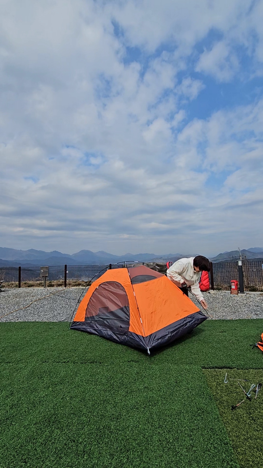 초보 캠핑 용품 치기 쉬운 입문용 경량 텐트 피칭 2인용 치는 법