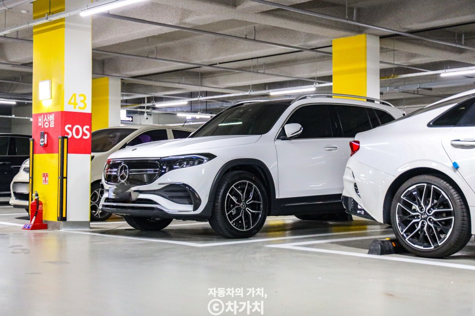 2024 벤츠 EQB 300 AMG Line 아쉬운 주행거리지만 실용성 좋은 전기 SUV