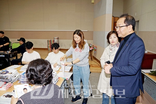 강병삼 제주시장, 선거공보 발송업무 읍면동 공직자 격려