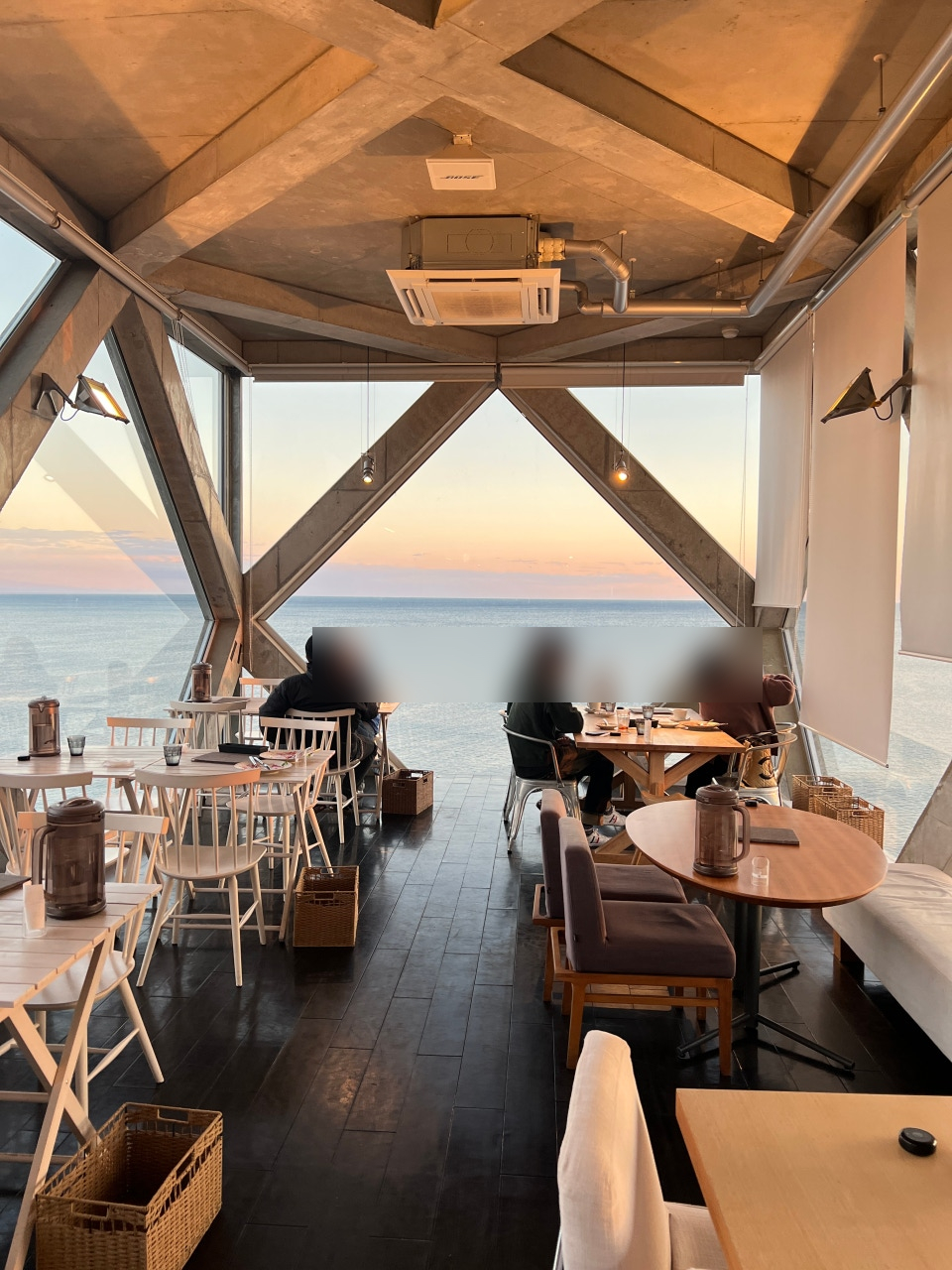 일본 소도시 여행 고치현 바다가 보이는 카페 씨하우스