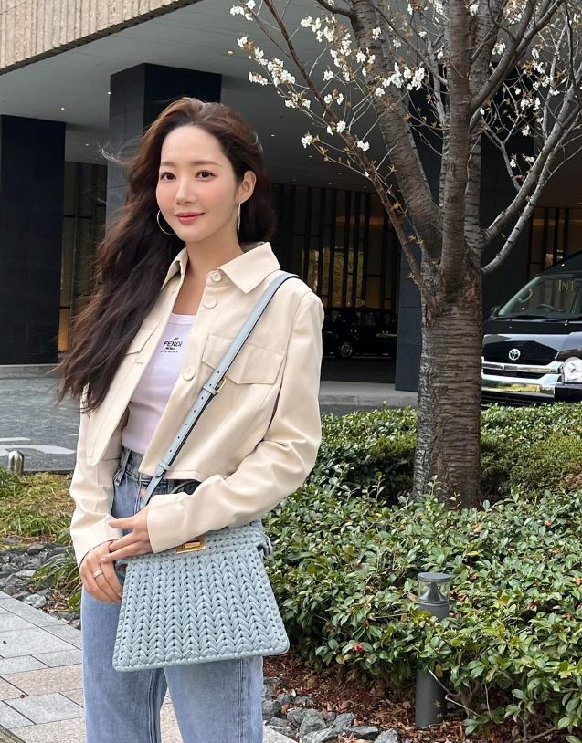 박민영 패션 난리난 펜디 피카부백 가방 라피아백 가격은?