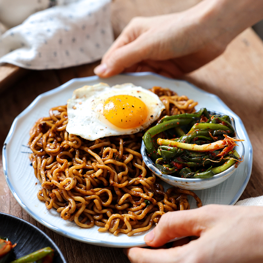 매운김치 꿀조합 짜장라면 뿌리까지 먹는 뿌파김치 전라도김치