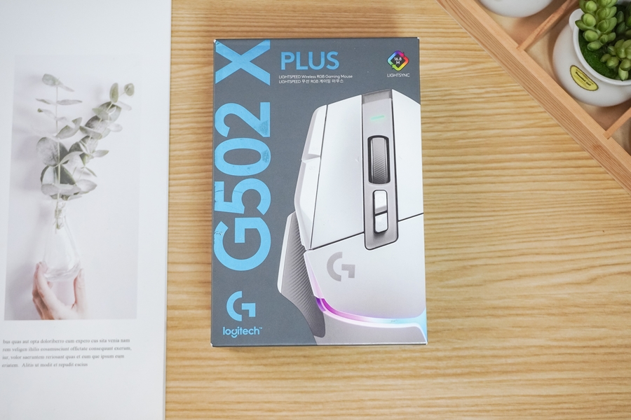 로지텍 G502 X PLUS 최상의 그립감, 게이밍 마우스 화려한 RGB